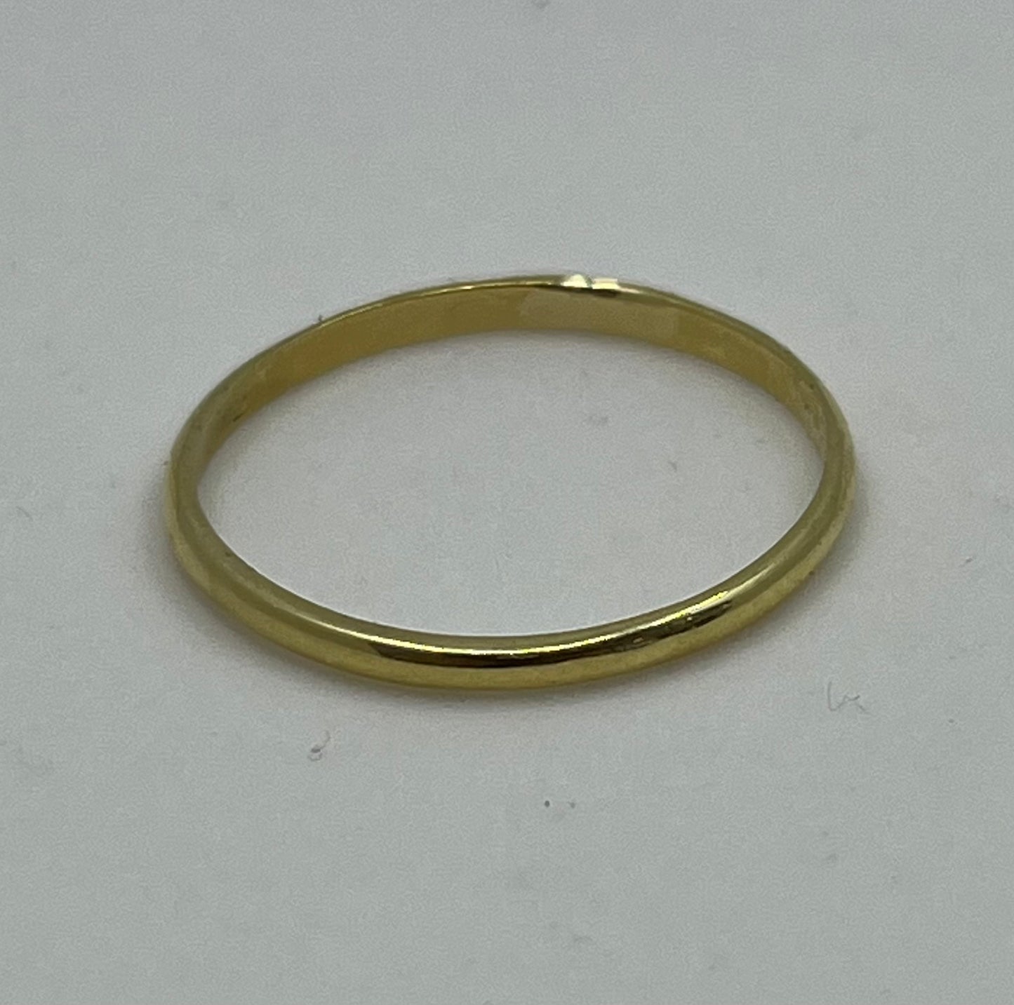 18k gold classic wedding band